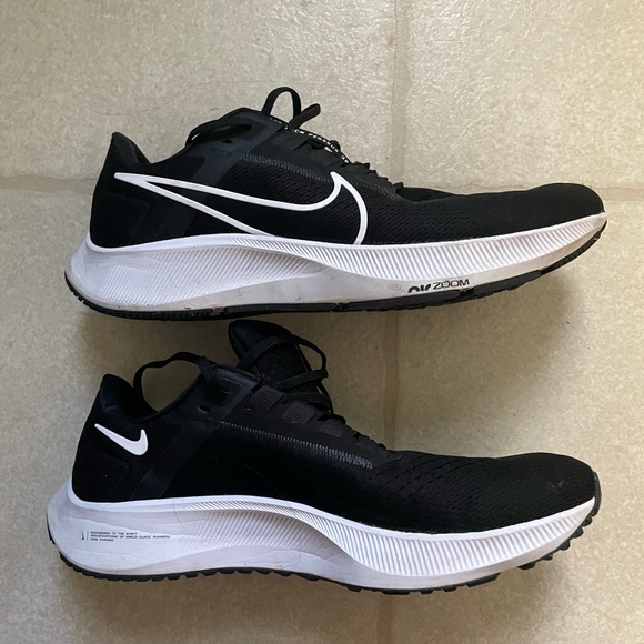 Nike Men’s Pegasus 38 Running Shoes - Picture 2 of 5